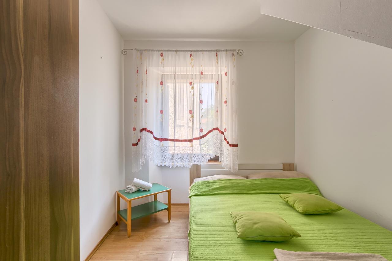 Hostel Pula Eksteriør billede