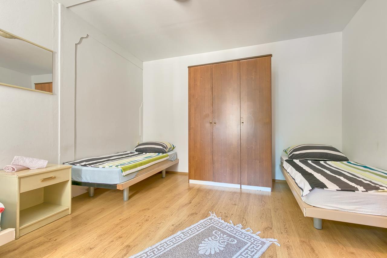 Hostel Pula Eksteriør billede